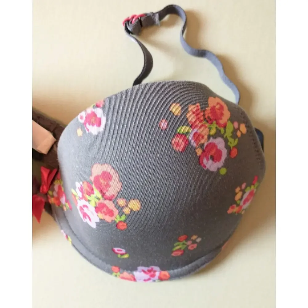 Xhilaration Intimates Padded Bra. 32B. Green Floral.